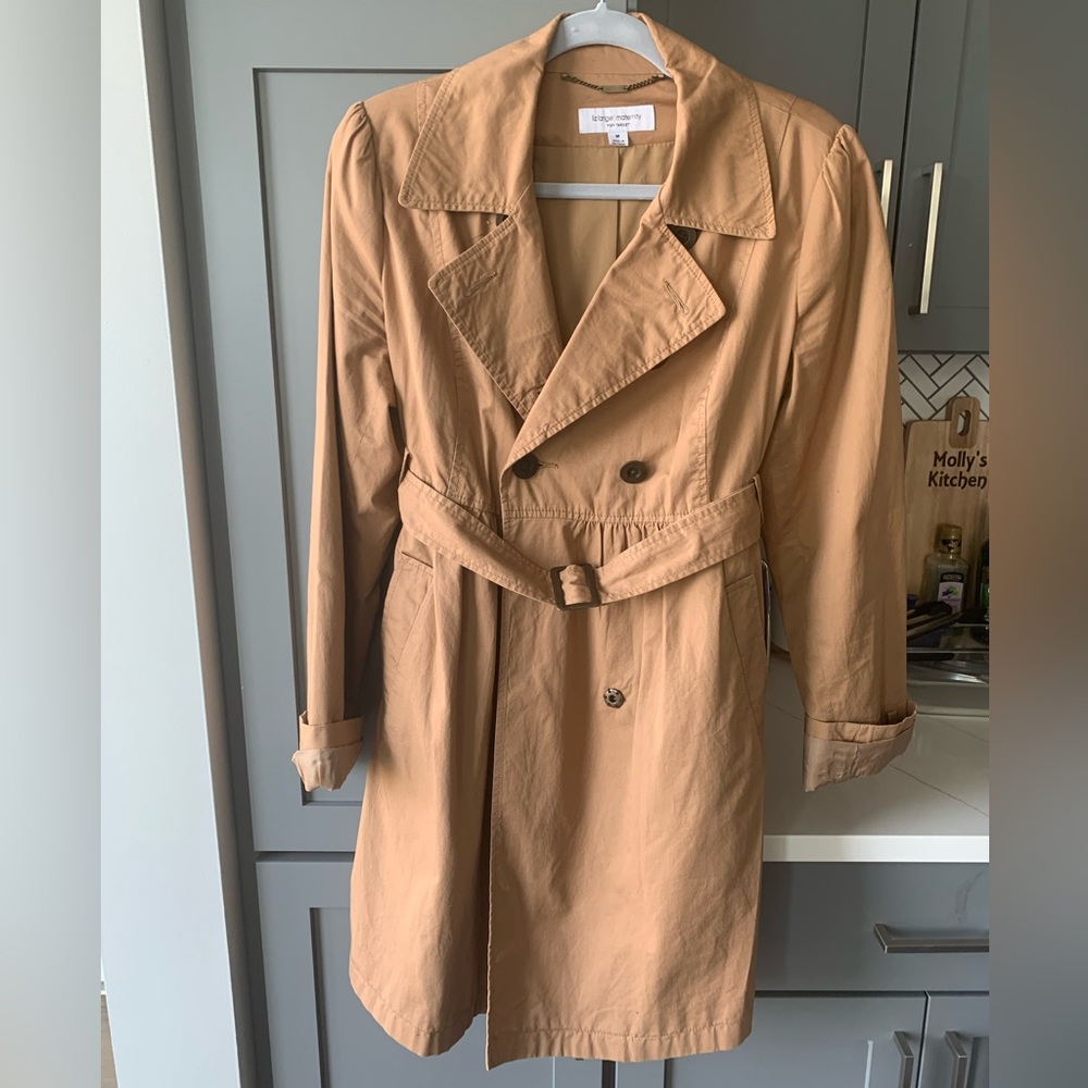 Liz Lange maternity rain coat. Great condition.